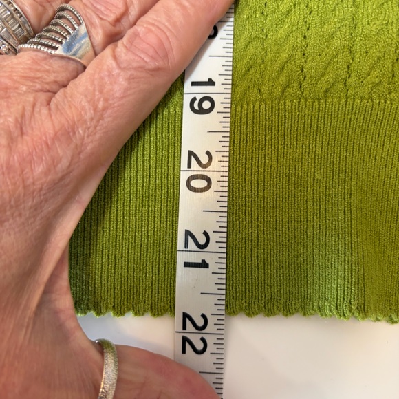 Olive Green Women's Cardigan Sweater. Excellent Condition Size M - Picture 11 of 11